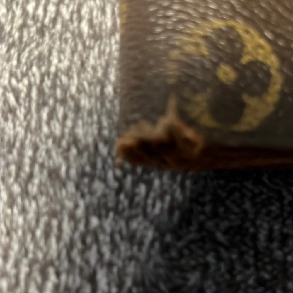 Louis Vuitton Brown and Gold Wallet - Picture 2 of 4